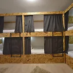 Hostel S&s *
