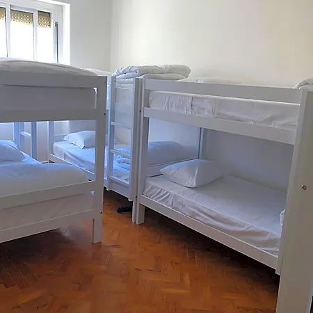 S&s Hostel *